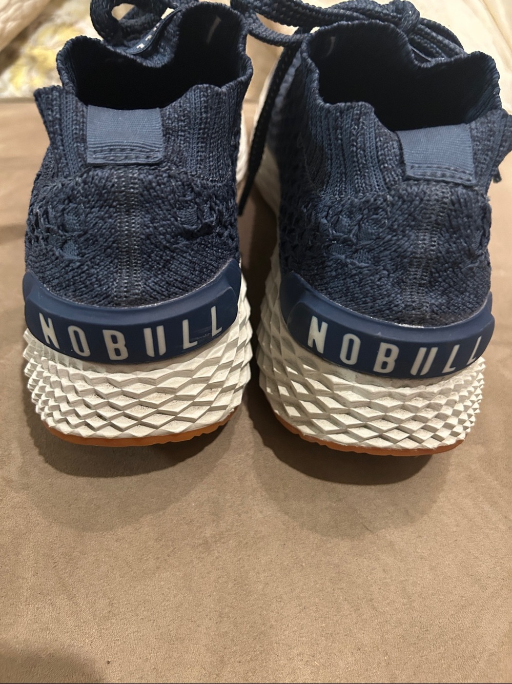 EUC Unisex NOBULL Knit Runner Training Shoes size men’s 8/women’s 9.5 - Picture 3 of 8